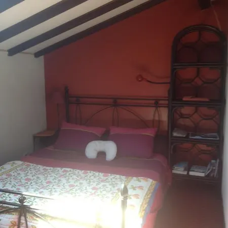 Maison Et Jardin Au Centre Du Village Villa *